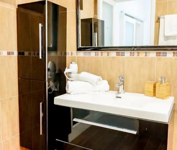 Parigi 3* 圣克鲁斯-德特内里费